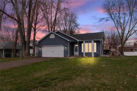 7546 17th Street N, Oakdale, MN 55128