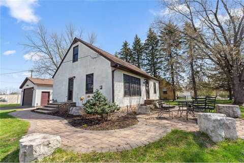 6122 Upper 51st Street N, Oakdale, MN 55128