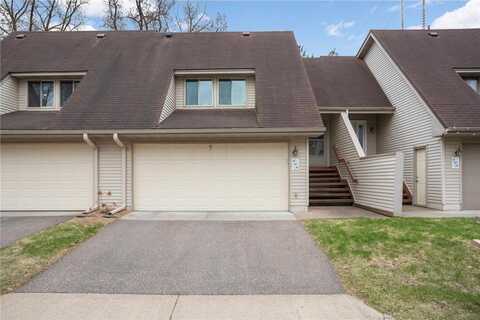888 Nancy Circle, Shoreview, MN 55126