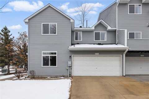 673 Kingfisher Lane, Woodbury, MN 55125