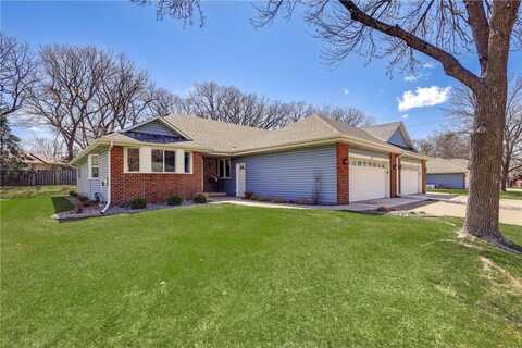 7019 24th Street N, Oakdale, MN 55128