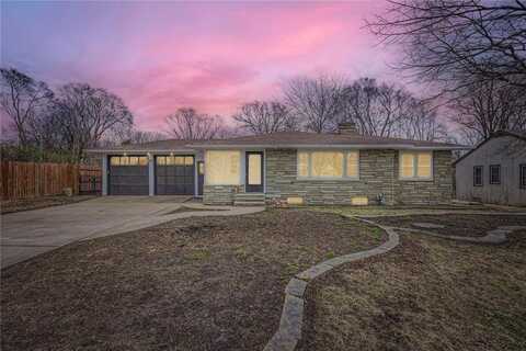 3808 Welcome Avenue N, Crystal, MN 55422