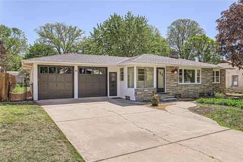 3808 Welcome Avenue N, Crystal, MN 55422