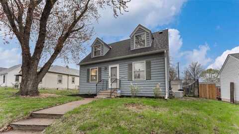 75 Geranium Avenue E, Saint Paul, MN 55117