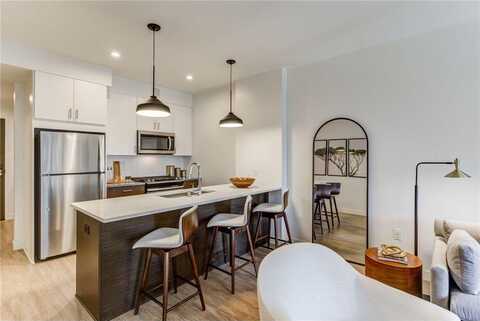 270 Hennepin Avenue, Minneapolis, MN 55401