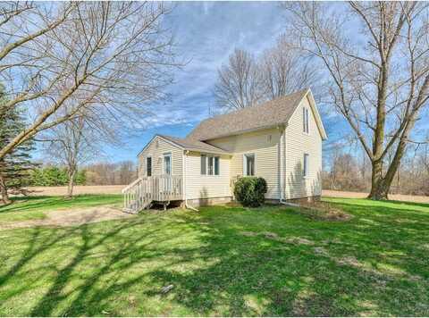 1120 County Road W, Downing, WI 54734