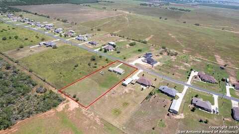 145 Gentle Breeze, Floresville, TX 78114