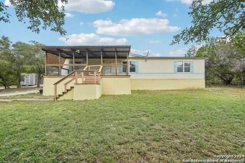 140 LAKE TERRACE DR, Lakehills, TX 78063
