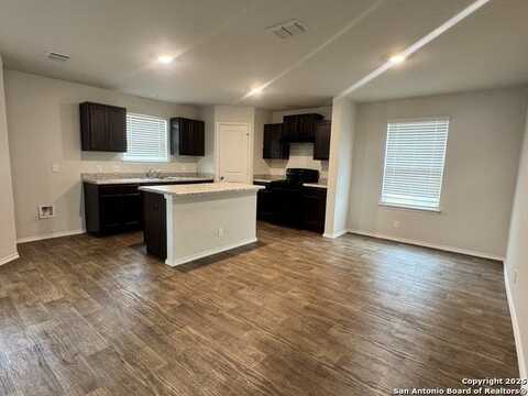8215 GREEN GULLY, San Antonio, TX 78244