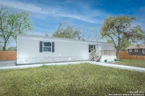 2204 Avenue K, Hondo, TX 78861