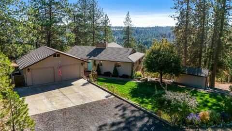 8021 S Plymouth Rd, Spokane, WA 99224
