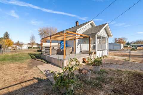 301 Maxwell St, Davenport, WA 99122