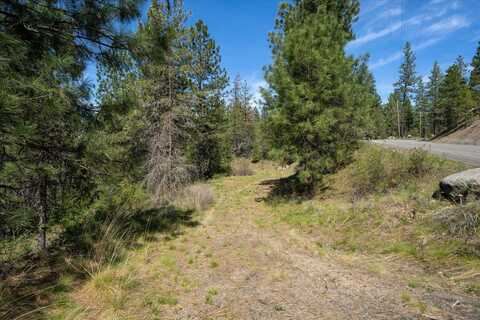 5625 E Grouse Rd, Chattaroy, WA 99003