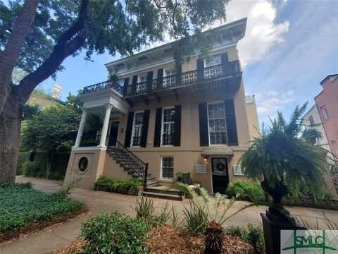 208 E Jones Street, Savannah, GA 31401