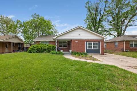 511 Anita Dr, Haysville, KS 67060
