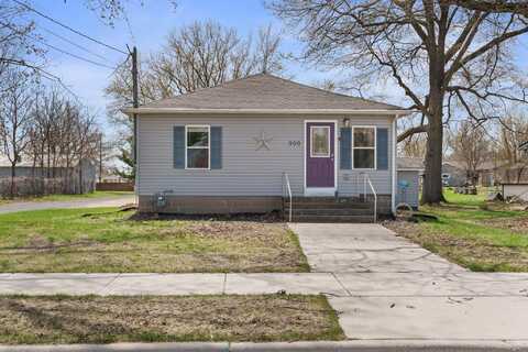 300 Jackson Street, Mauston, WI 53948