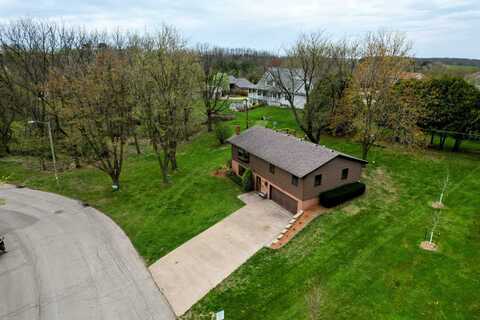 1255 Sunset Drive, Platteville, WI 53818