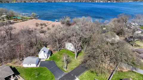 N4254 Sleepy Hollow Road, Cambridge, WI 53523