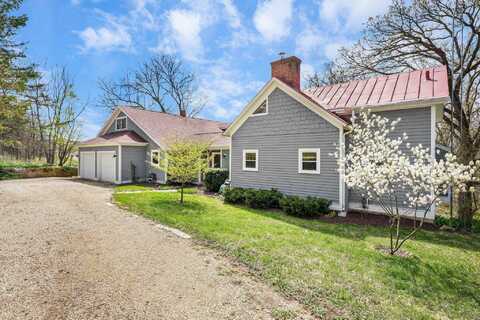2473 Mount Hope Road, Dodgeville, WI 53533