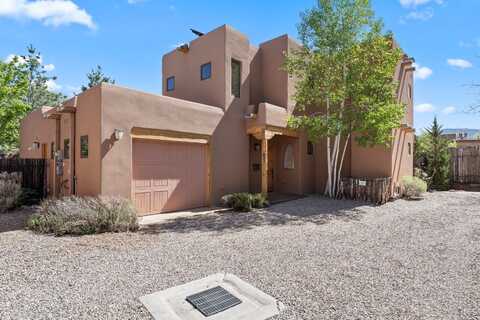 823 Waldo Street, Santa Fe, NM 87505