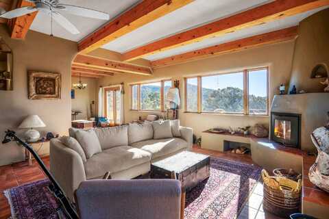2125 Paseo Ponderosa, Santa Fe, NM 87501