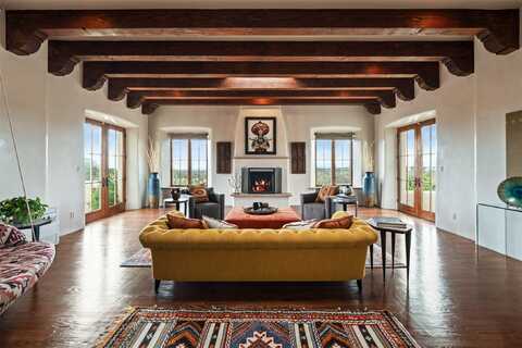 113 Circle Drive, Santa Fe, NM 87501