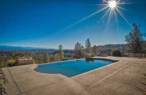 15151 Brunswick Drive, Shasta, CA 96087