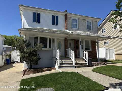 100 Gold Avenue, Staten Island, NY 10312