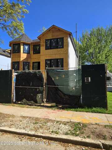 452 Rensselaer Avenue, Staten Island, NY 10312