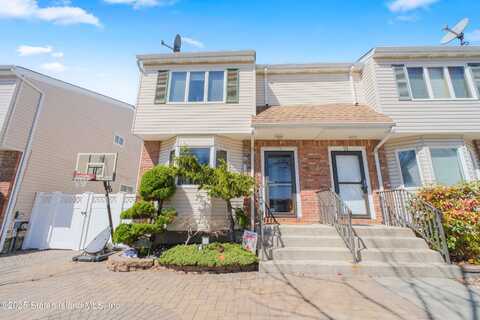 73 Ilyse Court, Staten Island, NY 10306