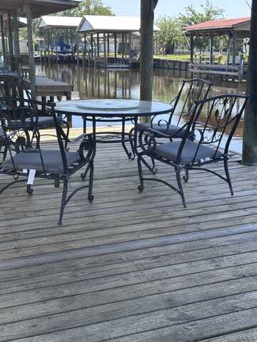 79 Carefree Dr, Welaka, FL 32193