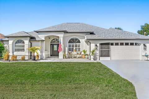 4 Collier Court, Palm Coast, FL 32137