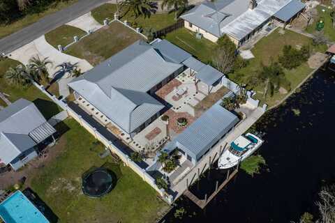 147 Park Dr, Satsuma, FL 32189