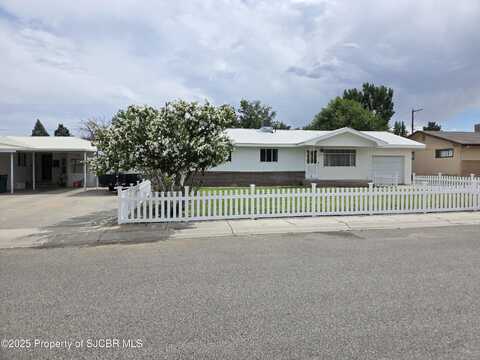 906 TOWNSEND Avenue, Aztec, NM 87410