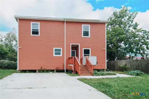 704 S Vine Street, Victoria, TX 77901