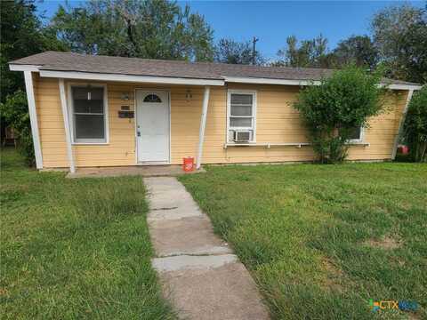 3204 Oaklawn Street, Victoria, TX 77901