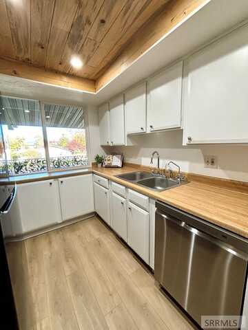 1532 S Woodruff Avenue, Idaho Falls, ID 83401