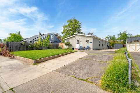 409 Kenwood Avenue, Medford, OR 97501