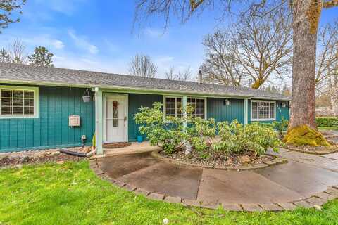 149 Queens Branch Road, Rogue River, OR 97537