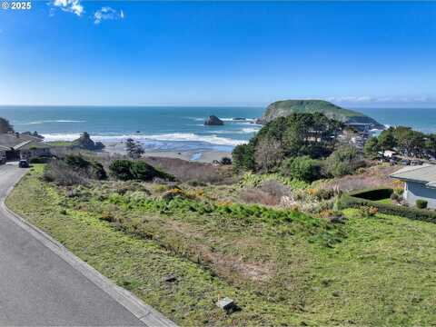 17116 Pacific Heights Street, Brookings, OR 97415