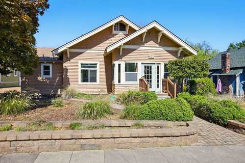 263 Oak Street, Ashland, OR 97520