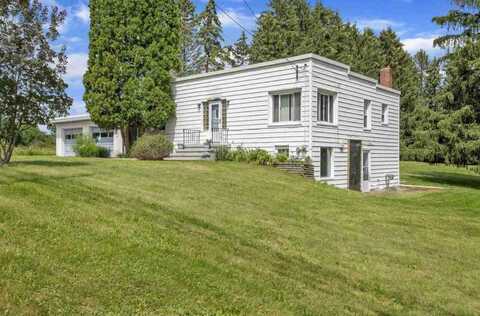 6747 Meridian, Laingsburg, MI 48848
