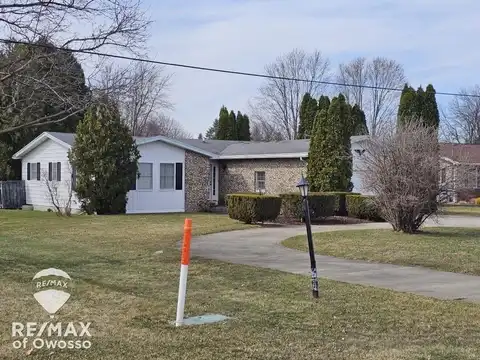 1901 Tahyio, Owosso, MI 48867