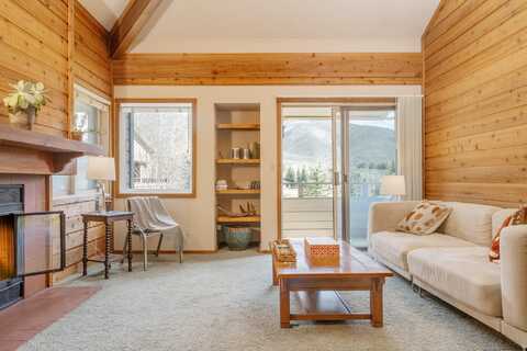 4100 Bluff Condo Dr, Sun Valley, ID 83353