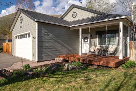 3360 Flowing Wells Dr, Hailey, ID 83333