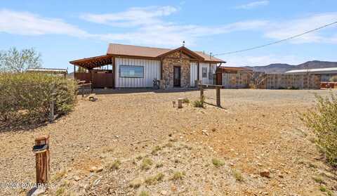 10975 E Janet Way, Dewey, AZ 86327