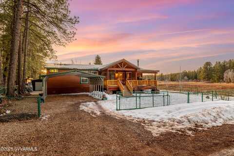 535 Barnwood Tr, Munds Park, AZ 86017