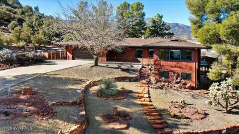 1368 S Saddleback Drive, Cottonwood, AZ 86326
