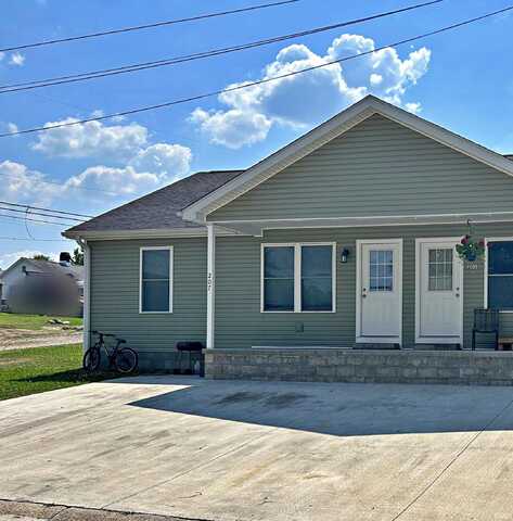 207 SW 2nd Street, Washington, IN 47501