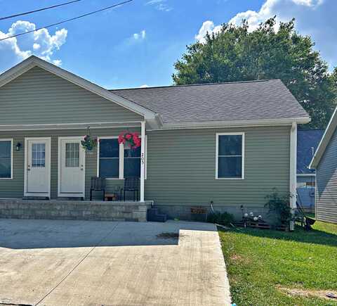 205 SW 2nd Street, Washington, IN 47501